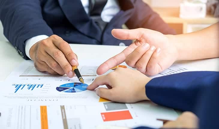 Korupsi dalam Pengadaan Barang dan Jasa: Risiko Pidana bagi Pejabat dan Pelaku Usaha